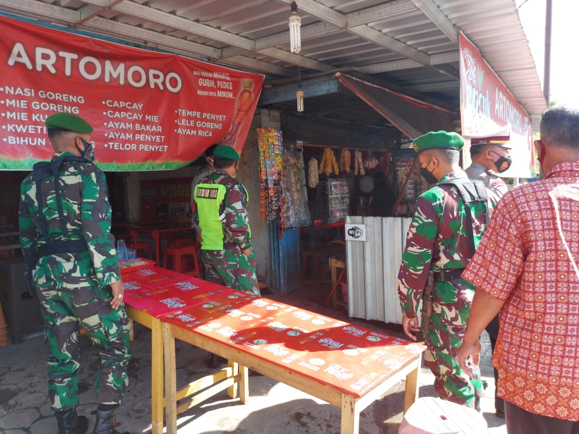 Gelar Operasi Yustisi, Petugas Himbau Pelaku Usaha Kuliner Terapkan Take Away Atau Delivery Selama PPKM Darurat