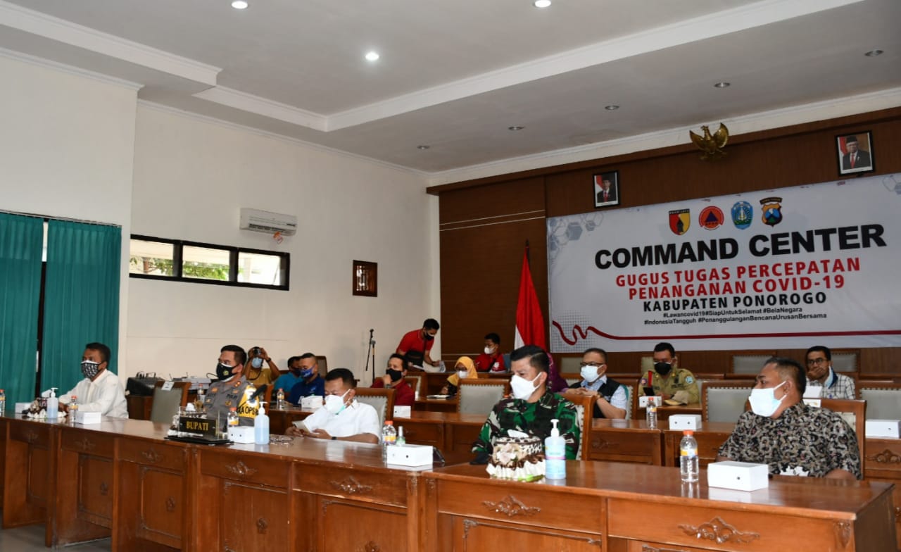 Percepatan Vaksinasi Covid-19, Dandim 0802/Ponorogo Vidcon Bersama Gubernur Jawa Timur, Pangdam V/Brawijaya dan Kapolda Jawa Timur