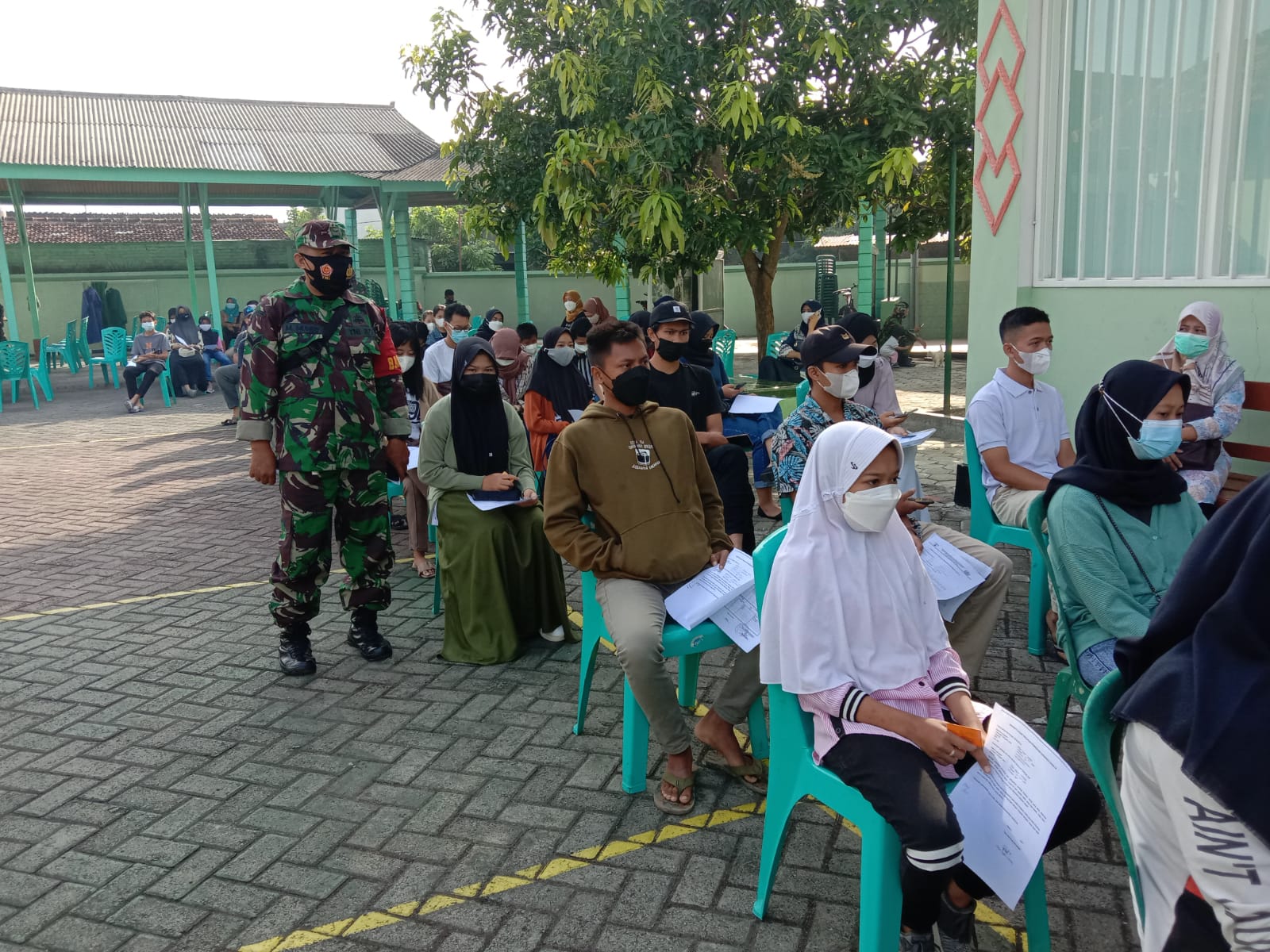 Kodim 0803/Madiun Berikan Vaksinasi Covid-19 Tahap l Kepada Putra-Putri Anggota Usia 12-17 Tahun