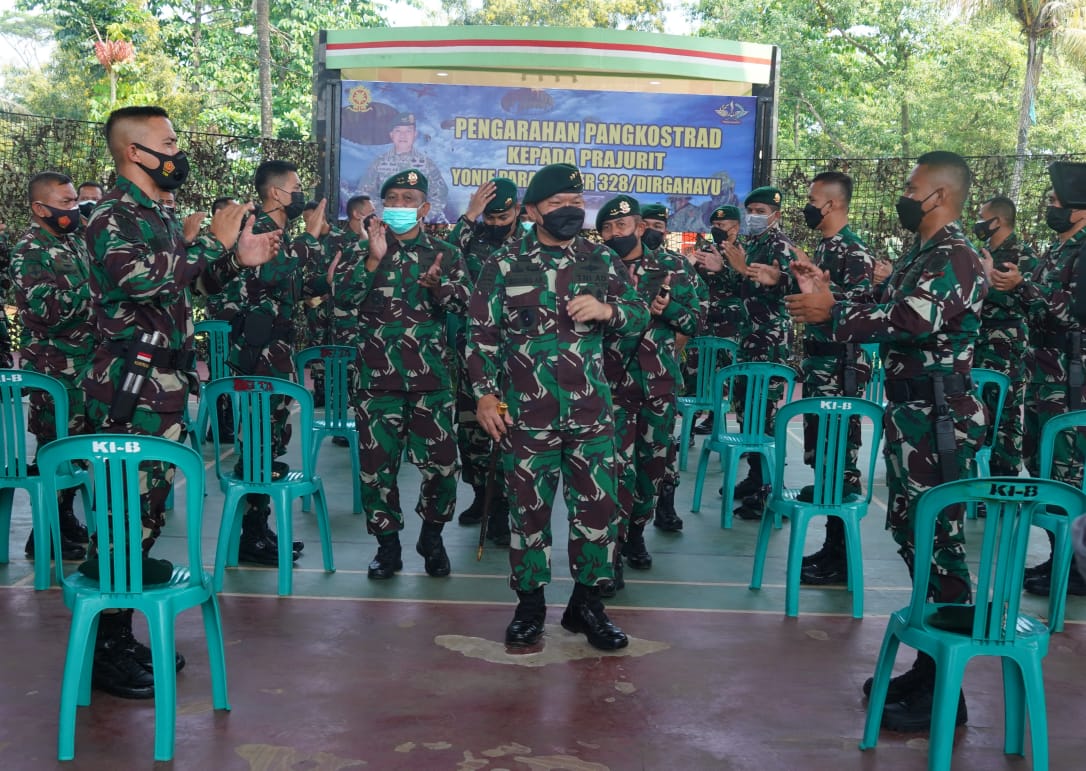 Kunjungan Kerja Pangkostrad Ke Divif 1 Kostrad dan Yonif PR 328 Kostrad