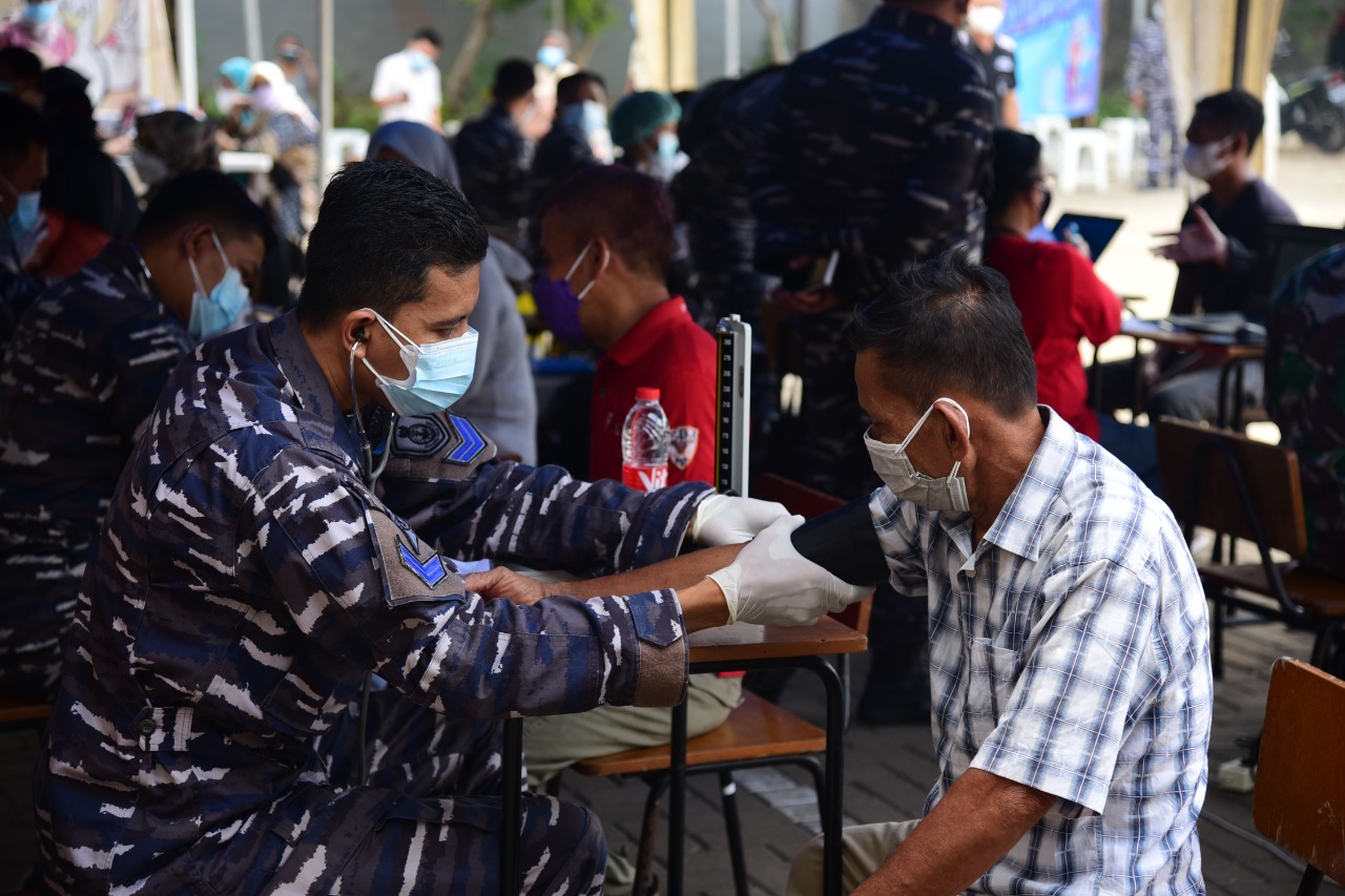 Dukung Percepatan Vaksinasi Covid-19, TNI AL Kembali Gelar Serbuan Vaksinasi di Sunter