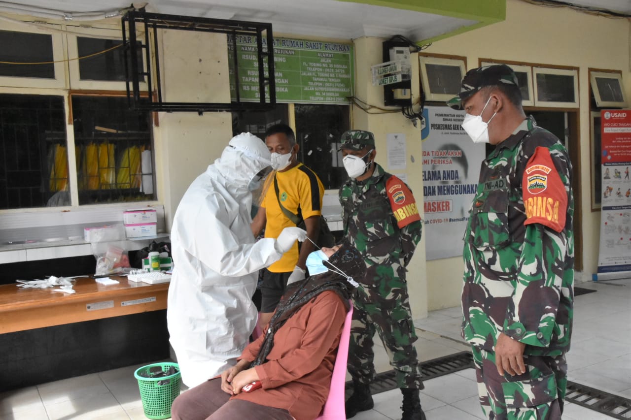 Deteksi Penyebaran Covid-19, Korem 023/KS Gelar Tracking Swab Antigen dan PCR di Lingkungan Asrama TNI