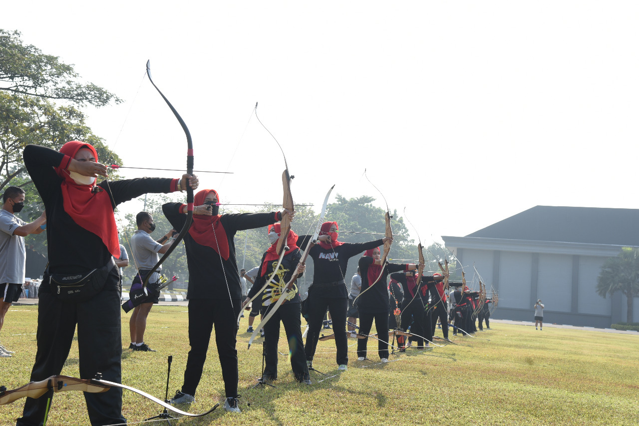 Meriahkan HUT ke-75 Jalasenastri, CBS AAL Gelar Lomba Panahan