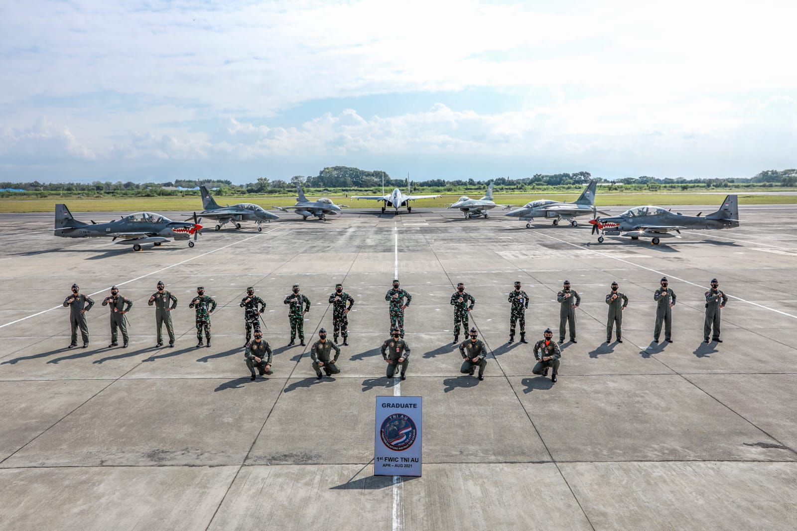 Lima Penerbang Tempur TNI AU Sandang Kualifikasi Fighter Weapon Instructor