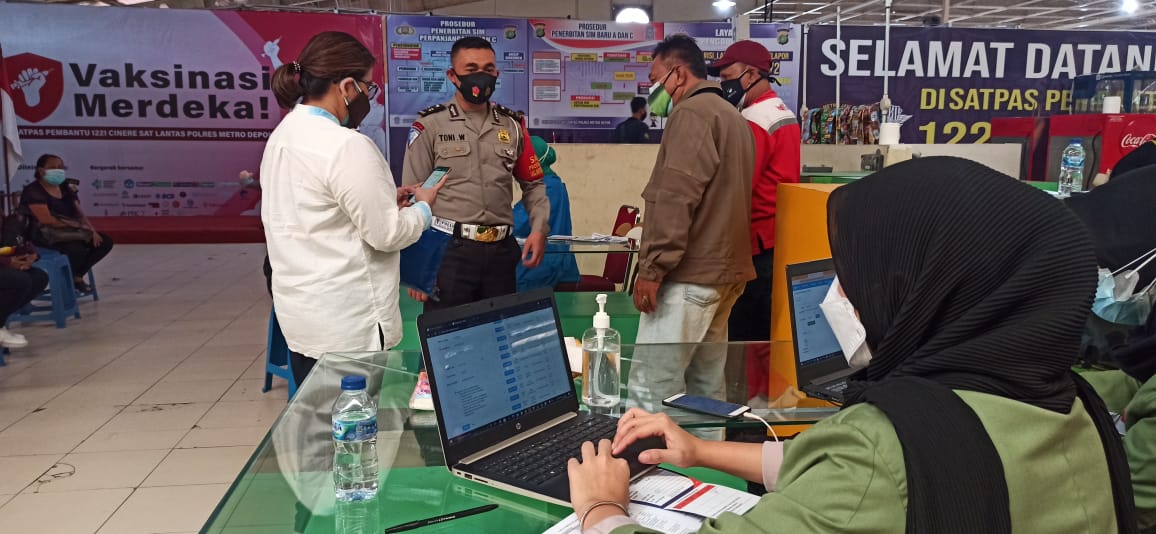 Gerai Vaksinasi Merdeka Cinere Buka Setiap Hari Layani Vaksinasi Masyarakat