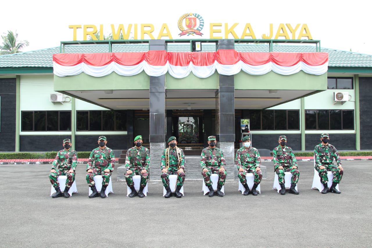 Pangkostrad Tinjau Kompi Bantuan Yonif 143/ /Tri Wira Eka Jaya