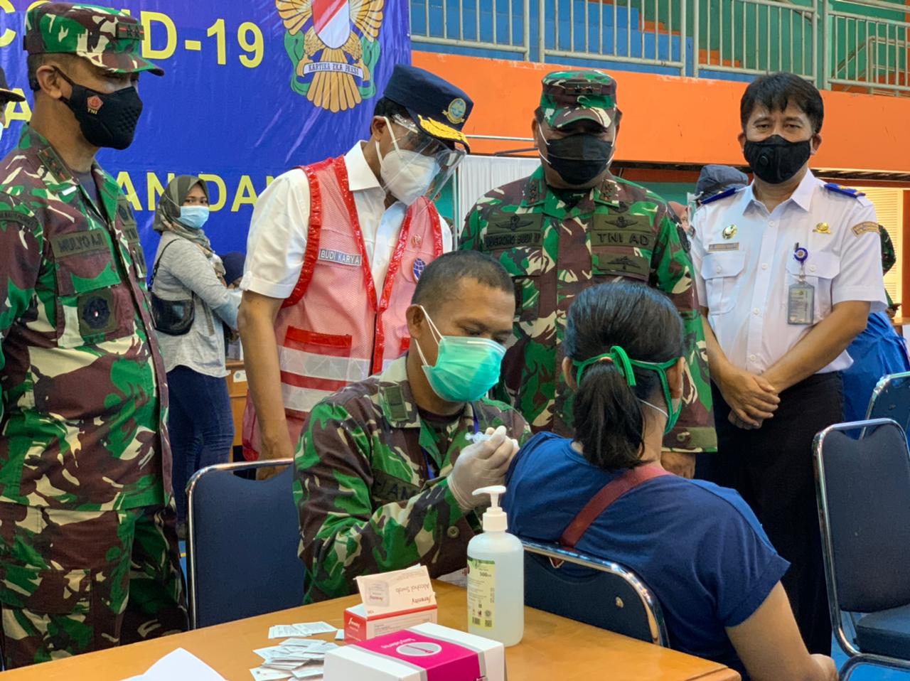 Pangdam III/Siliwangi Bersama Menhub Tinjau Serbuan Vaksinasi Di Bogor