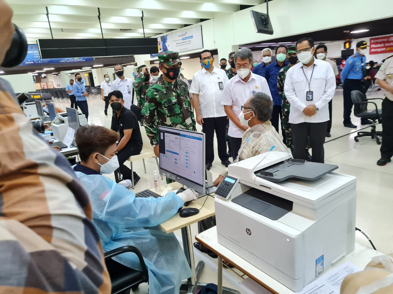 Pangkoopsau I Tinjau Vaksinasi Dosis ke-2 di Bandara Soekarno Hatta