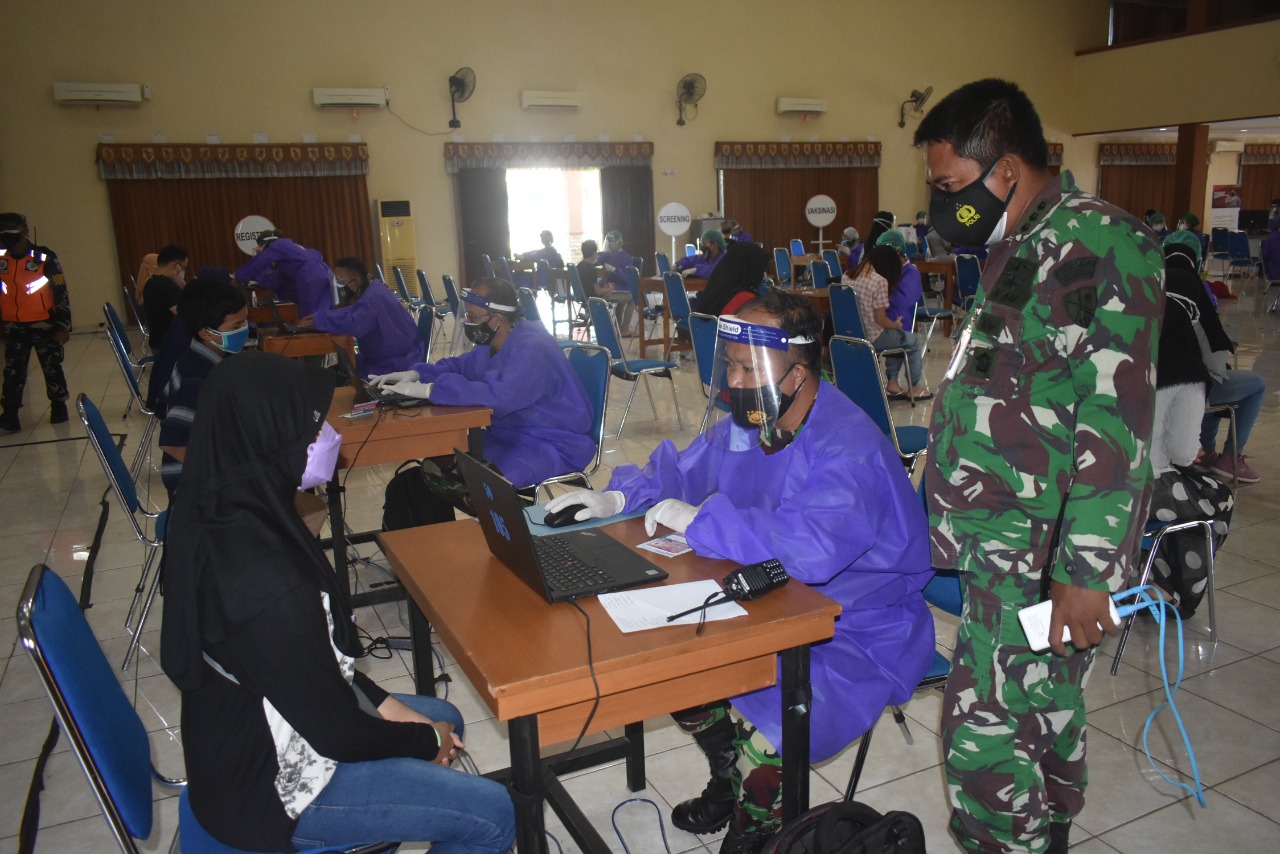 Ribuan Orang Berhasil di Vaksin Tahap I dan II di Lanud Adisutjipto