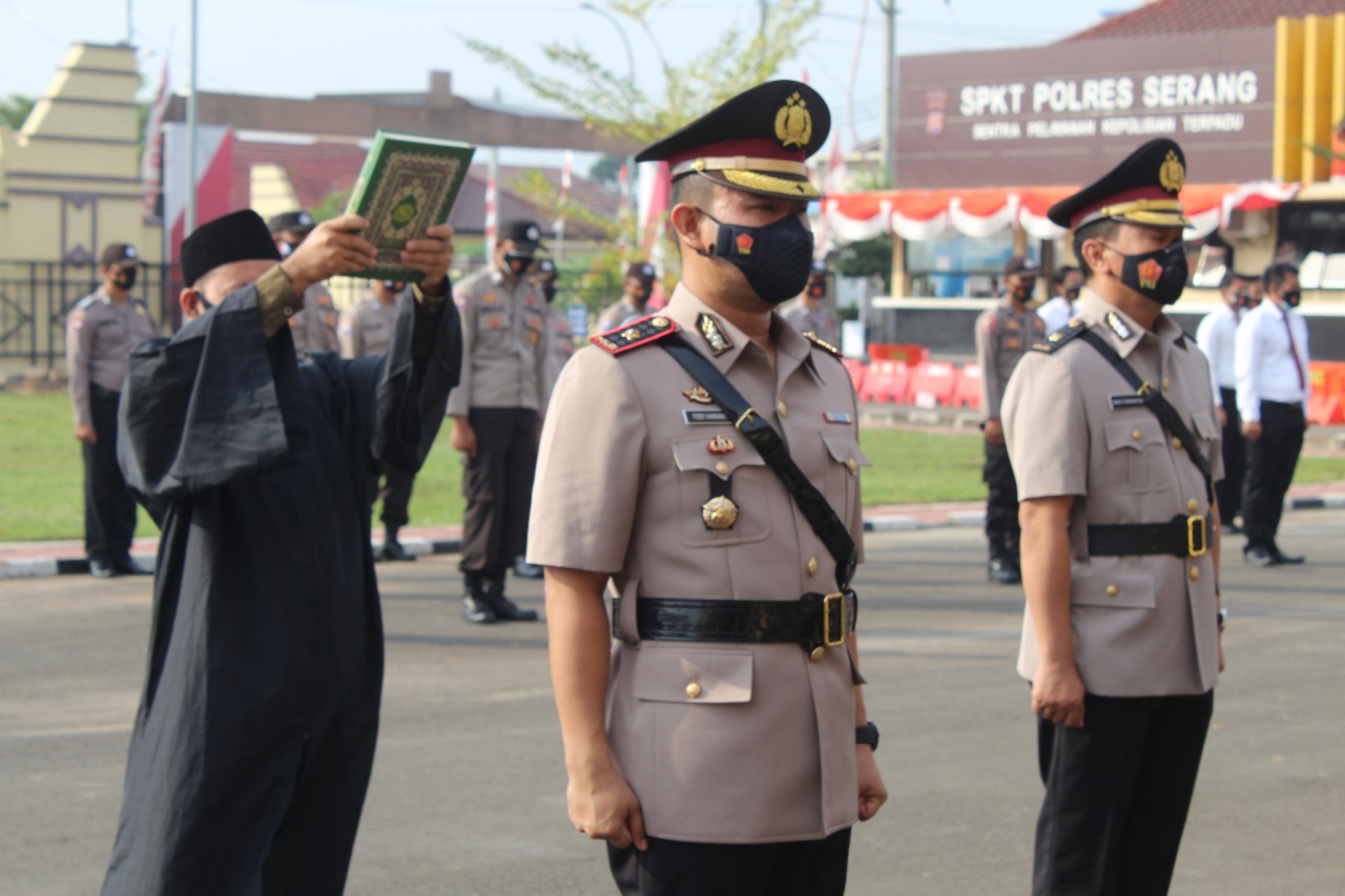 Kapolres Serang Pimpin Sertijab Wakapolres dan Kabag SDM 