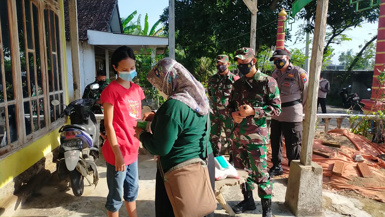 Dandim 0801 Pacitan Memberikan Himbauan Ke Masyarakat Laksanakan Isoter