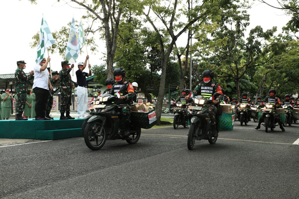 Meriahkan HUT RI Ke-76, Pangdam I/BB Salurkan 10.000 Paket Sembako Kepada Masyarakat