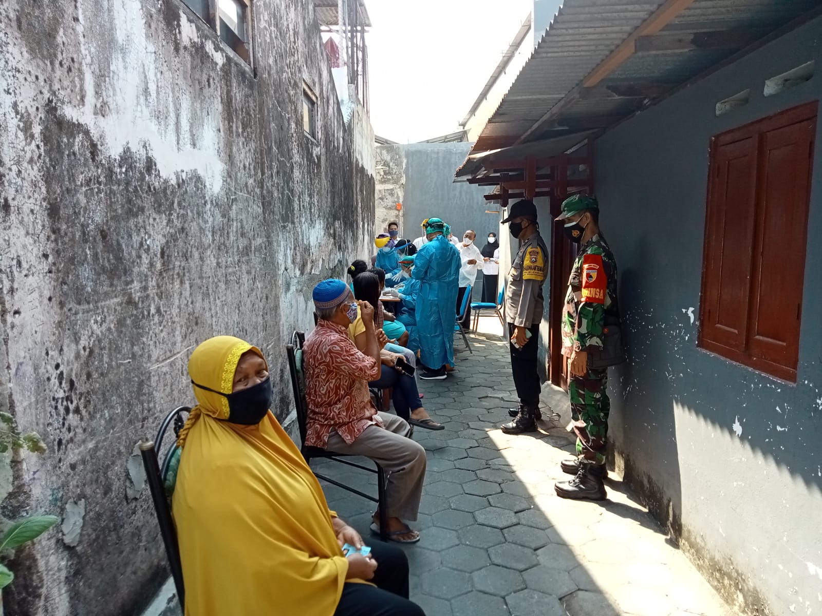 Cegah Penyebaran Covid-19, Babinsa Jajaran Kodim 0803/Madiun Gencar Lakukan 3T.