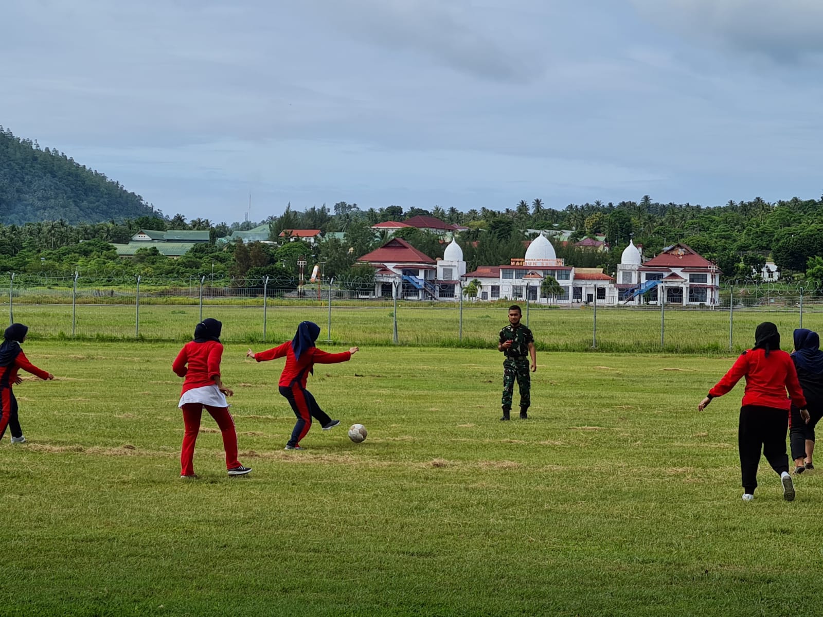 Langka Tapi Nyata, Para Istri Personil Lanud Mus Olahraga Sepakbola