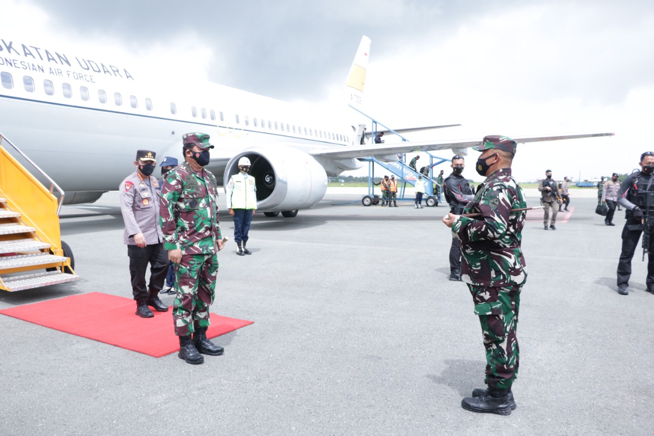 Pangkoopsau III Ikuti Kunjungan Kerja Panglima TNI, Kapolri dan Menpora di Merauke