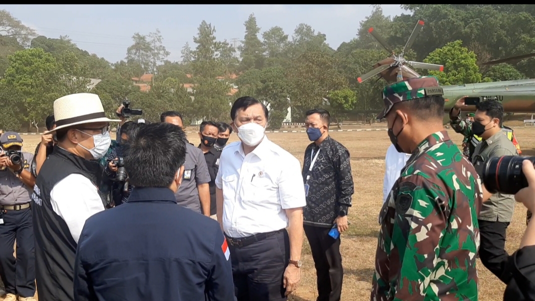 Pangdam III/Slw Sambut Kedatangan Menko Marvest Di Lapangan Patriot Secaba Rindam Bihbul