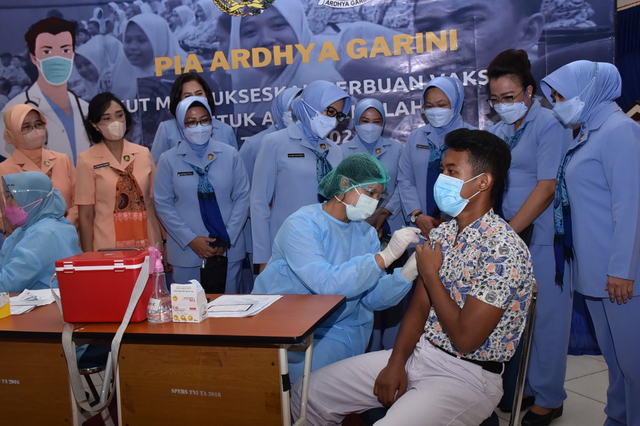 PIA Ardhya Garini bersama TNI AU dan Pemkot Bekasi Gelar Vaksinasi Bagi Warga