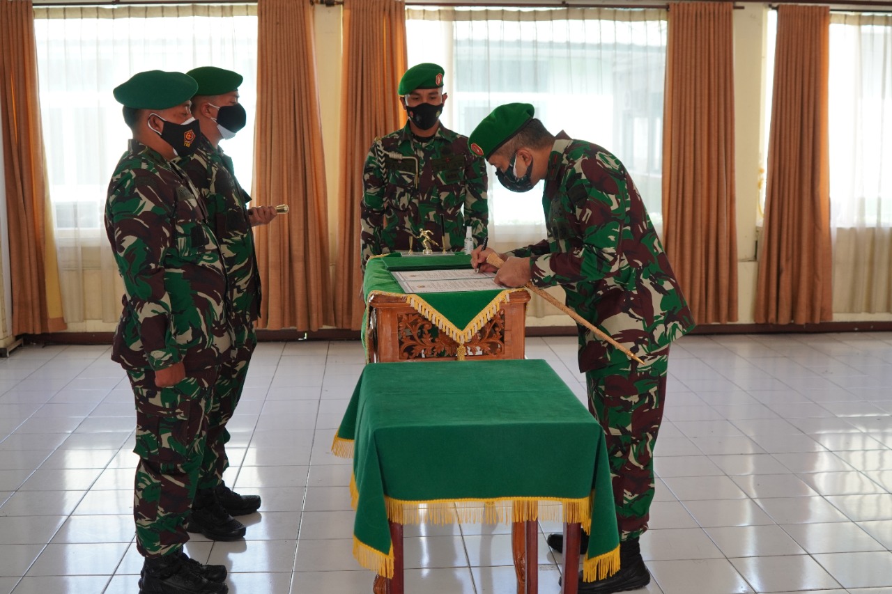 Danrem Pimpin Langsung Penerimaan Jabatan Kepala Staf Korem 032/Wbr dan Sertijab Tiga Dandim