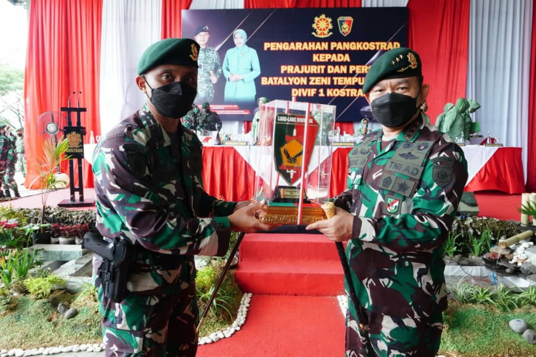 Kunjungan Kerja Pangkostrad ke Batalyon Zipur 9 Kostrad