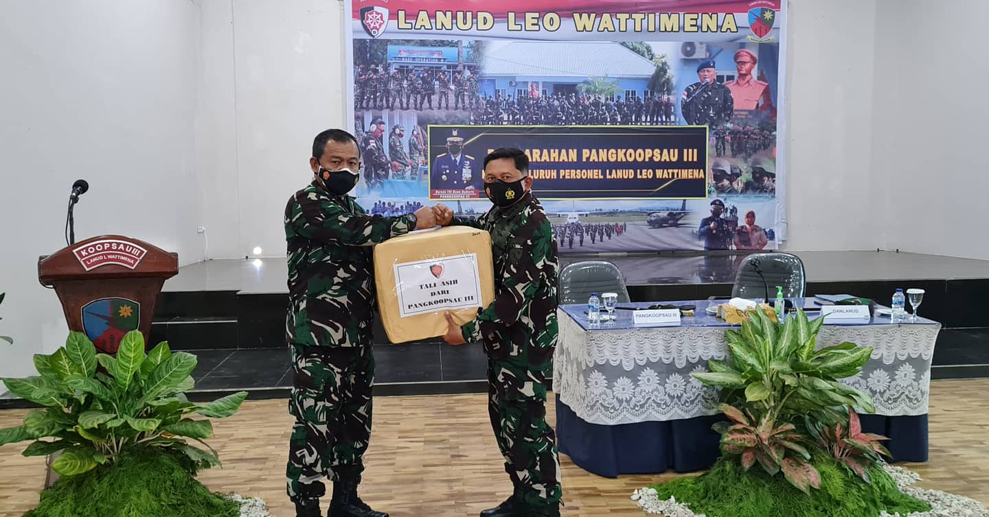 Kunjungan Kerja Pangkoopsau III ke Lanud Leo Wattimena