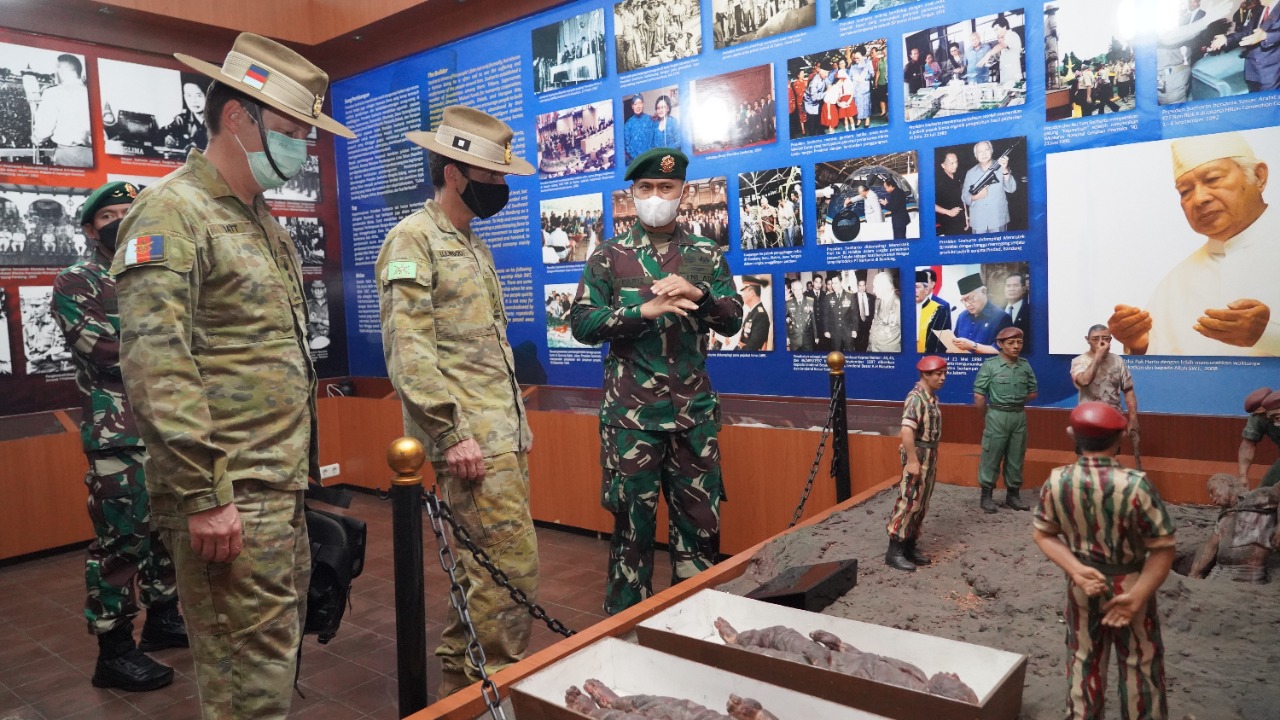 Pangkostrad Terima Kunjungan Panglima Divisi 1 AD Australia