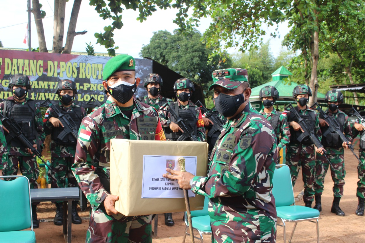 Pengendalian Dan Pengawasan Operasi, Satgas Yonif 611/Awang Long Terima Kunjungan Panglima Kodam VI/Mulawarman Di Merauke