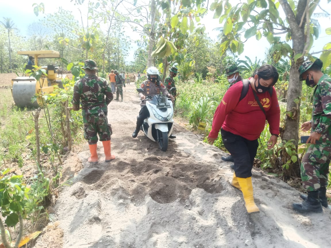 Polri Berperan Aktif di TMMD Reguler ke 112 Kodim 0720/Rembang