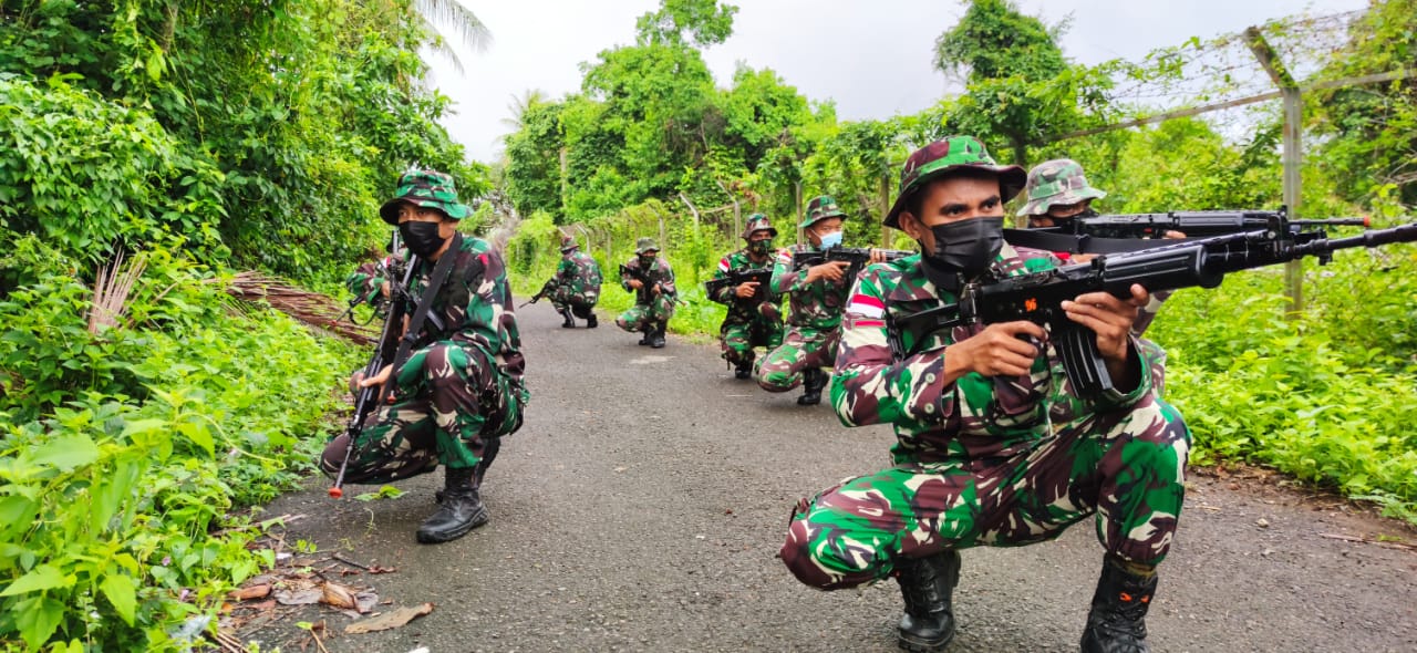 Prajurit Lanud Mus, Laksanakan Pengejaran Kelompok Bersenjata Dalam Lat Hanlan