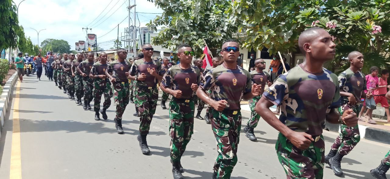 Ratusan Prajurit Asli Papua Semarakkan Kirab Api PON XX Tahun 2021 di Merauke