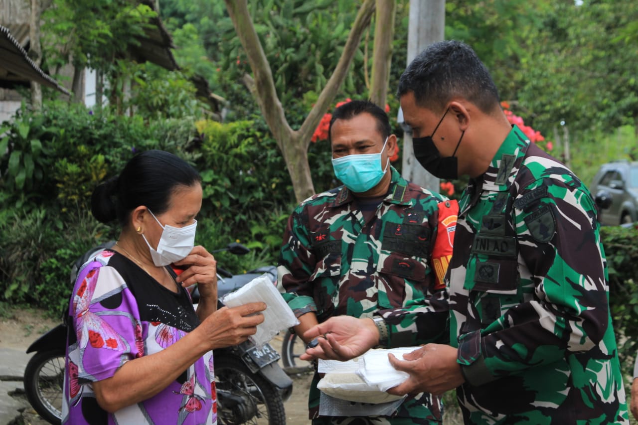 Peringati HUT Ke 76 TNI Tahun 2021, Dandim 0808/Blitar Gelar Baksos Di Daerah Pegunungan