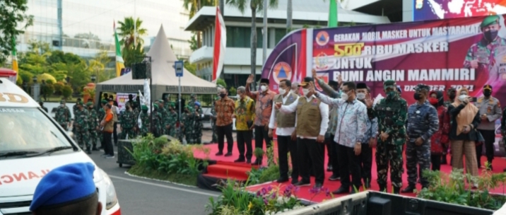 Pangdam Hasanuddin Dampingi Kepala BNPB RI Lepas Gerakan Mobil Masker