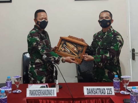 Kunjungan Kerja Pangkosekhanudnas II di Satrad 225 Tarakan