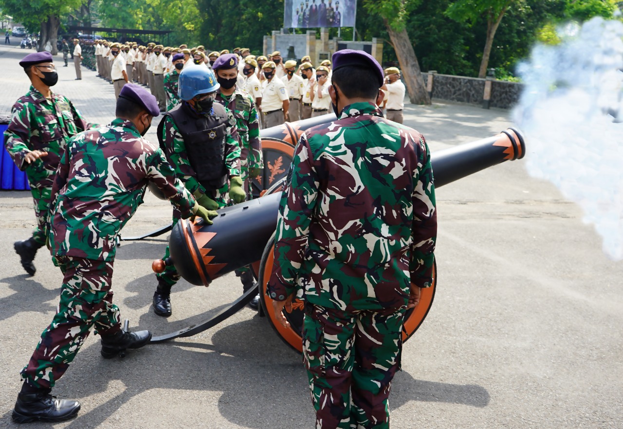 Dentuman Gun Salute, Penghormatan Khas Arsenal Kepada Pati TNI AL