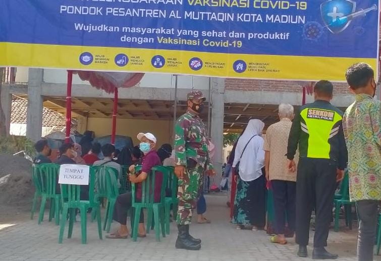 Kodim 0803/Madiun Gelar Serbuan Vaksinasi Di Ponpes Al Mutakhim