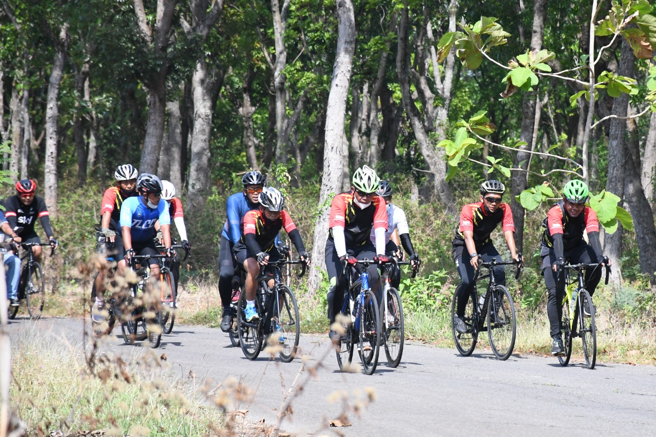 Gowes Danrem 081/DSJ dengan Prajurit di Jajarannya