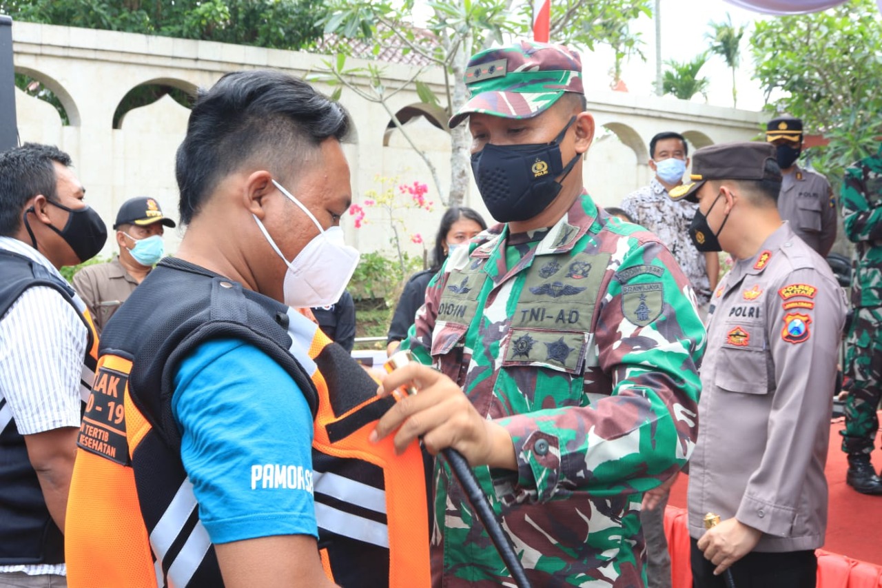 Dandim 0808/Blitar Bersama Forkopimda Resmikan Satuan Pelaksana Covid 19