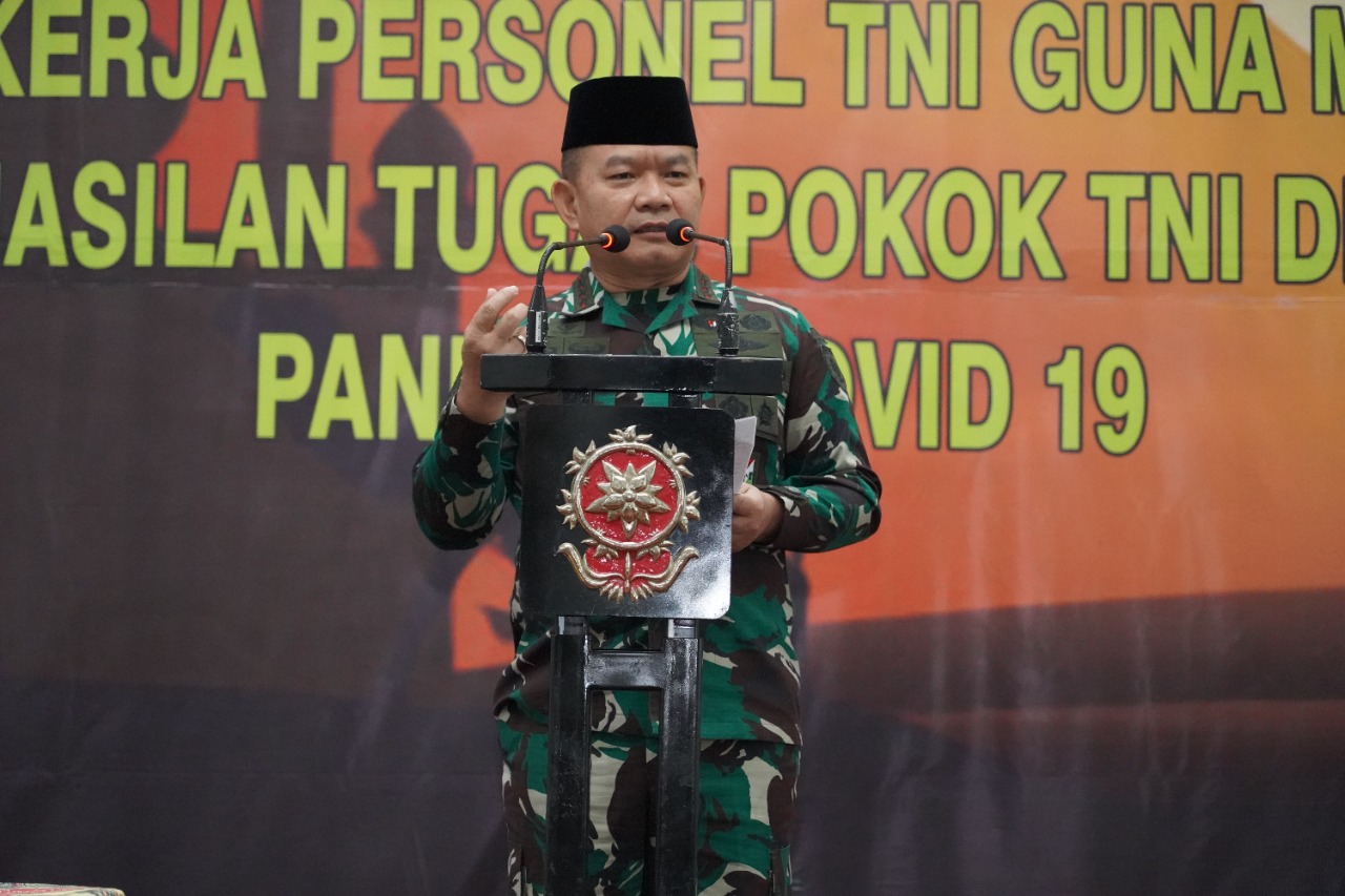 Pangkostrad Bersama Warga Makostrad Peringati Maulid Nabi Muhammad SAW 1443 H/2021 M