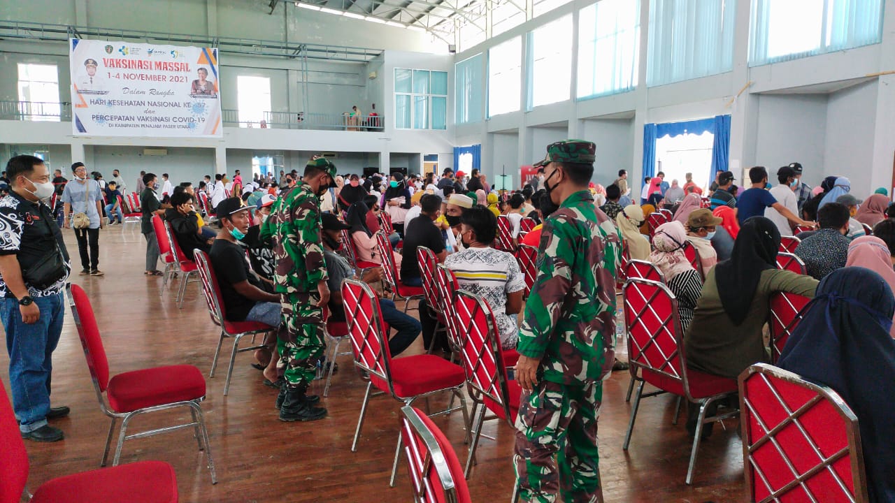 Perdana, Vaksinasi Massal Jenis Pfizer Dapat Pengawalan Ketat Dari Kodim 0913 PPU