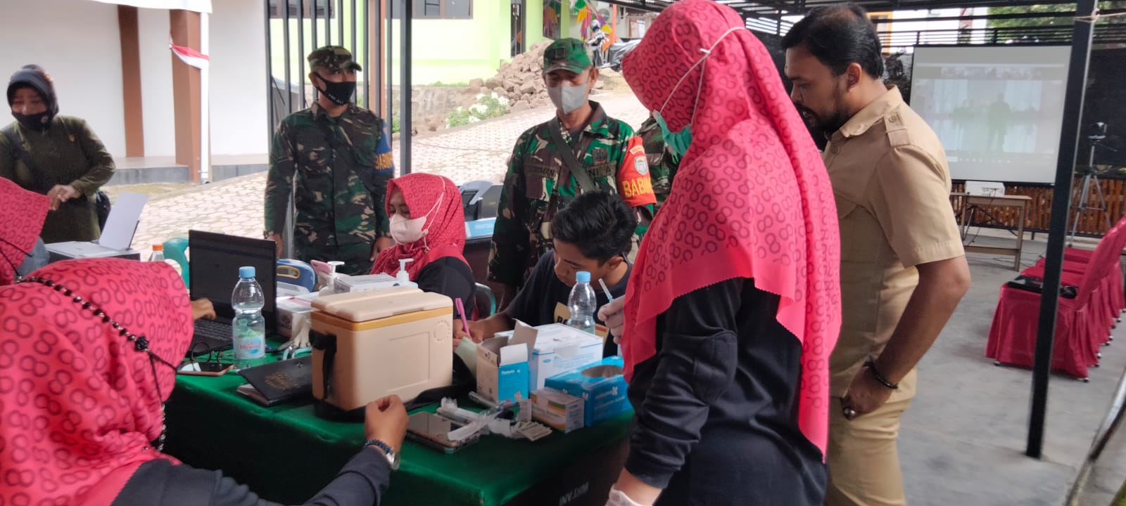 Personil Teritorial Lanud MUS Terus Pantau Serbuan Vaksinasi COVID-19