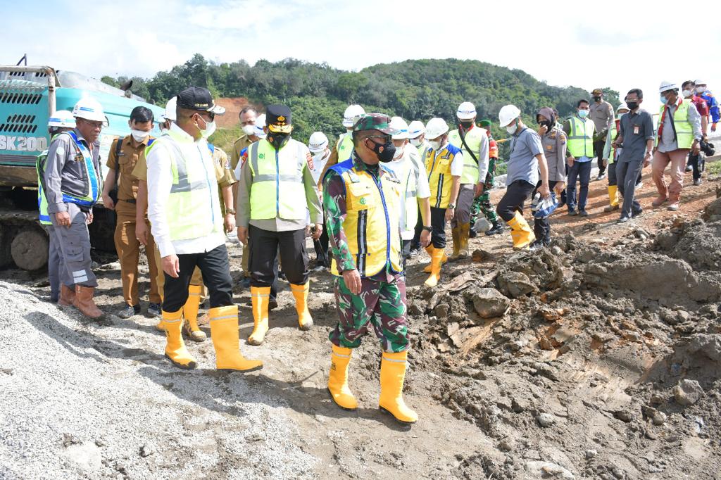 Pangdam I/BB Pembangunan Bendungan Untuk Pengolahan Sumber Daya Air