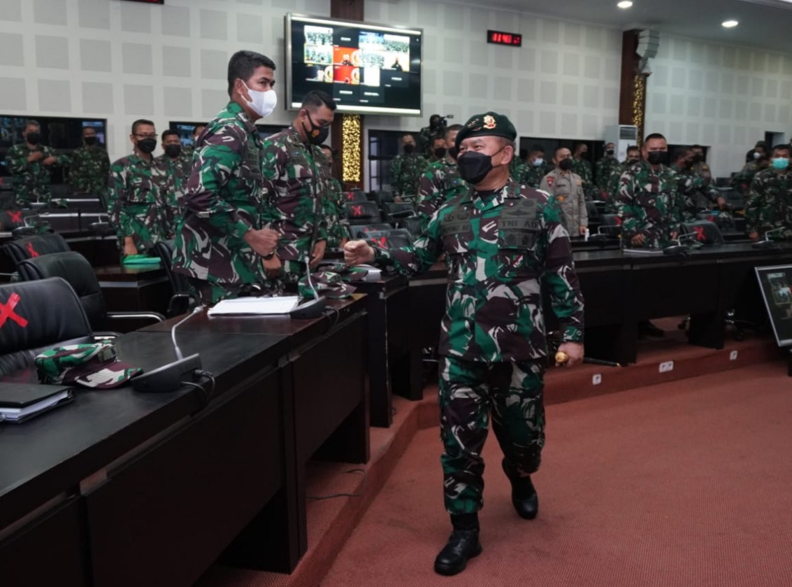 Pangkostrad Berikan Pembekalan Kepada Pasis Dikreg LXI Seskoad