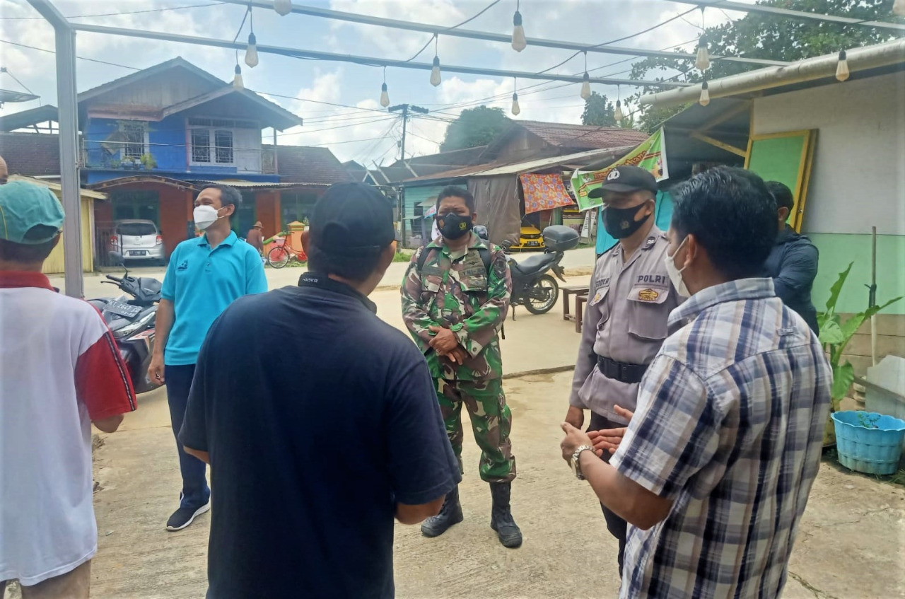 Cegah Timbulnya Perselisihan, Babinsa Kelurahan Mangkurawang Lakukan Mediasi