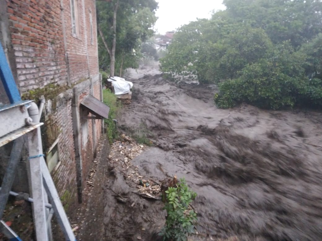 Banjir Bandang Terjang Kota Batu dan Banjir Kota Malang, 15 Orang Hanyut