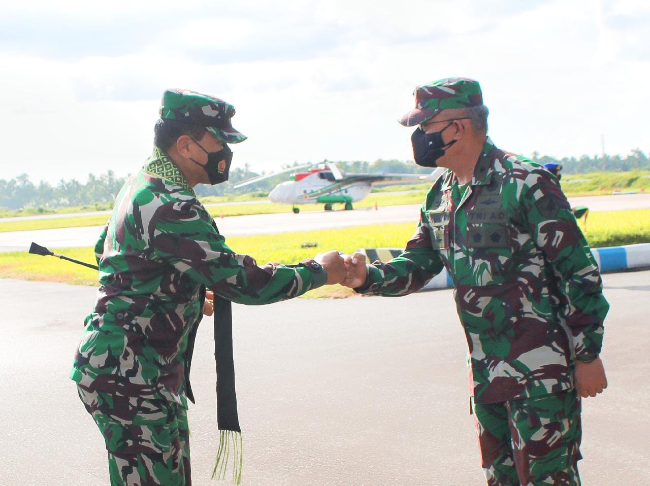 Kunjungan Kerja di Bumi Khatulistiwa, Pangkogabwilhan I Disambut Pejabat TNI di Kalbar