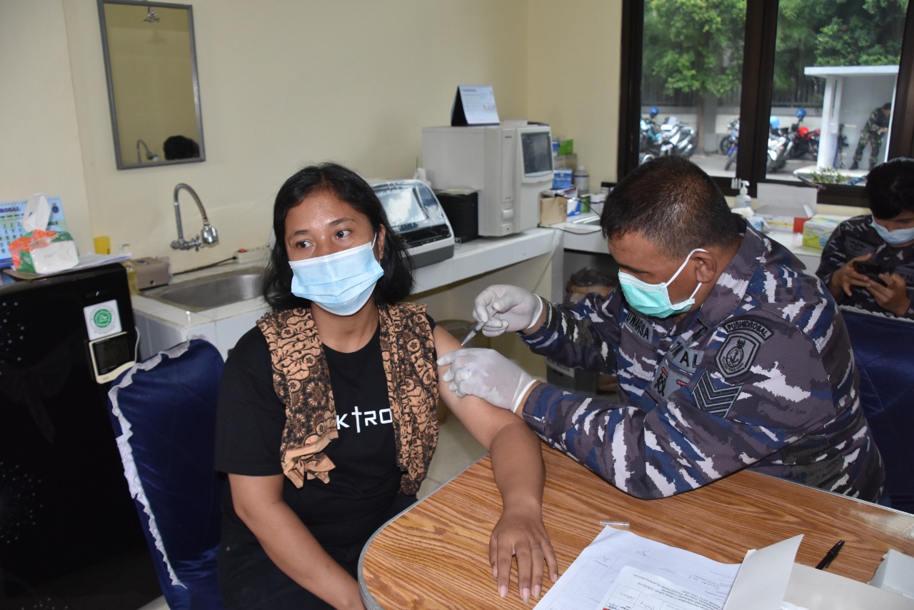 Pushidros TNI AL Kembali Gencarkan Giat Vaksinasi Bagi KBT dan Masyarakat Umum