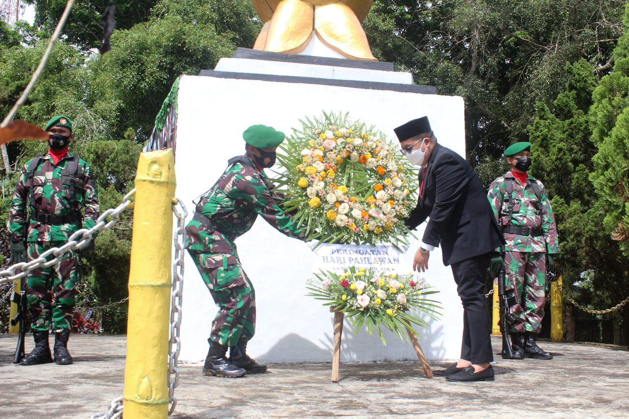 Kodim 0906 Kukar Gelar Upacara Ziarah dan Tabur Bunga