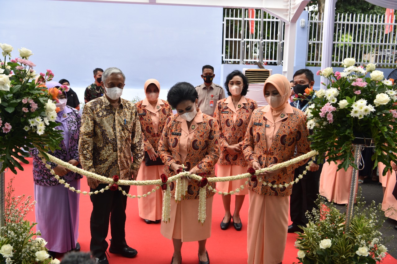 Ketum Yasarini Resmikan Gedung SMA Angkasa 1 Halim Perdanakusuma