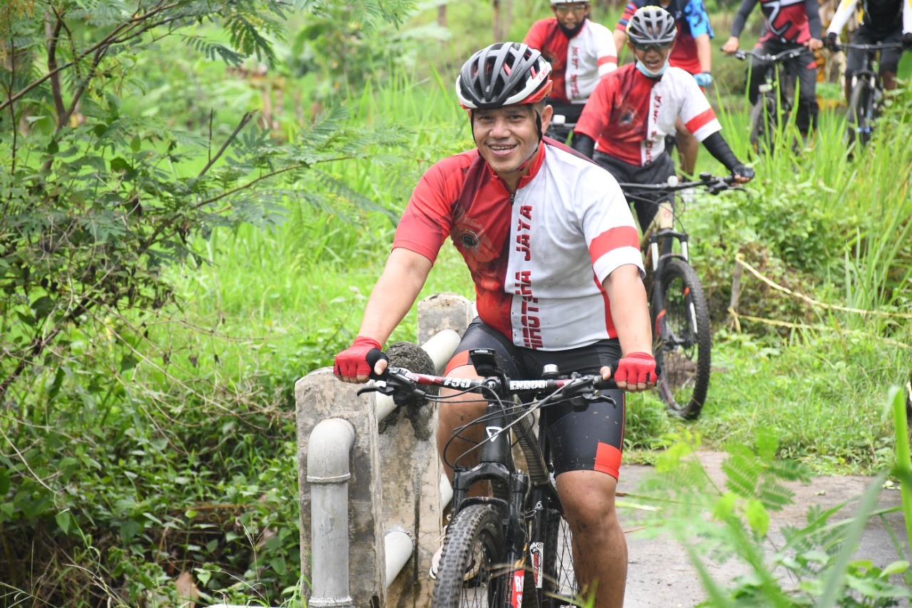 Meriahkan HUT ke 58 Korem 081/DSJ, Dandim 0802/Ponorogo Ikut Gowes Bareng