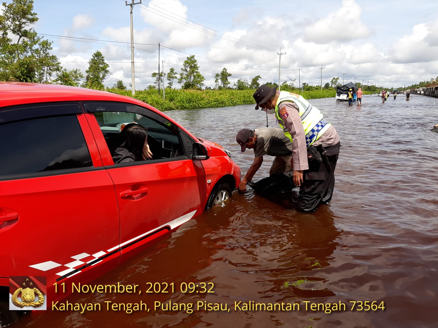 Banjir di Bukit Rawi, Polda Kalteng Imbau Pengendara Selalu Waspada