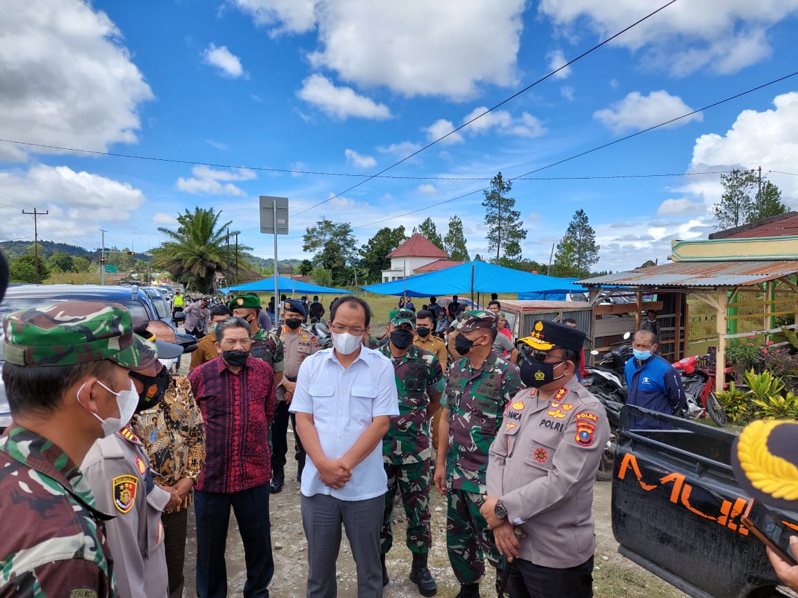 Danrem 023/KS Dampingi Kapoldasu, Kasdam I/BB Tinjau Pilkades Serentak di Kabupaten Humbahas